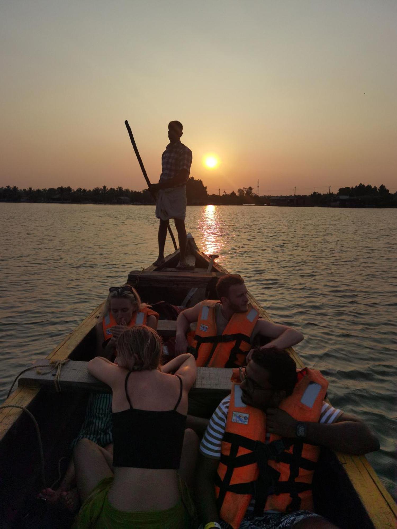 Santa Maria Hostel Munroe Island Mundrothuruth 外观 照片